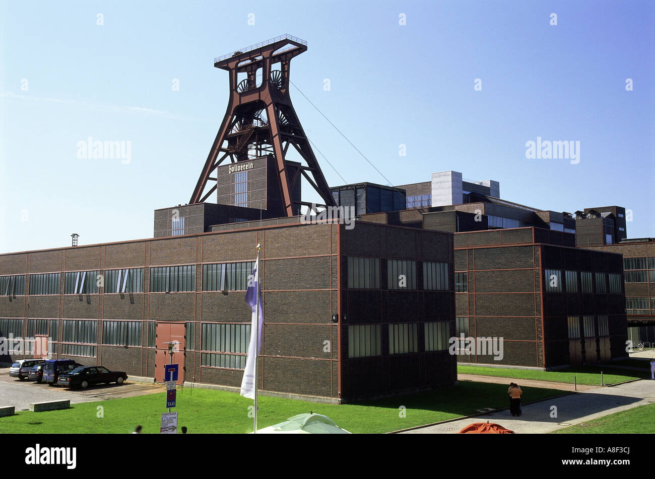 Geographie/Reisen, Deutschland, Nordrhein-Westfalen, Essen, Gebäude, Zeche Zollverein, Schacht XII, Außenansicht, Welle Tower, Additional-Rights - Clearance-Info - Not-Available Stockfoto