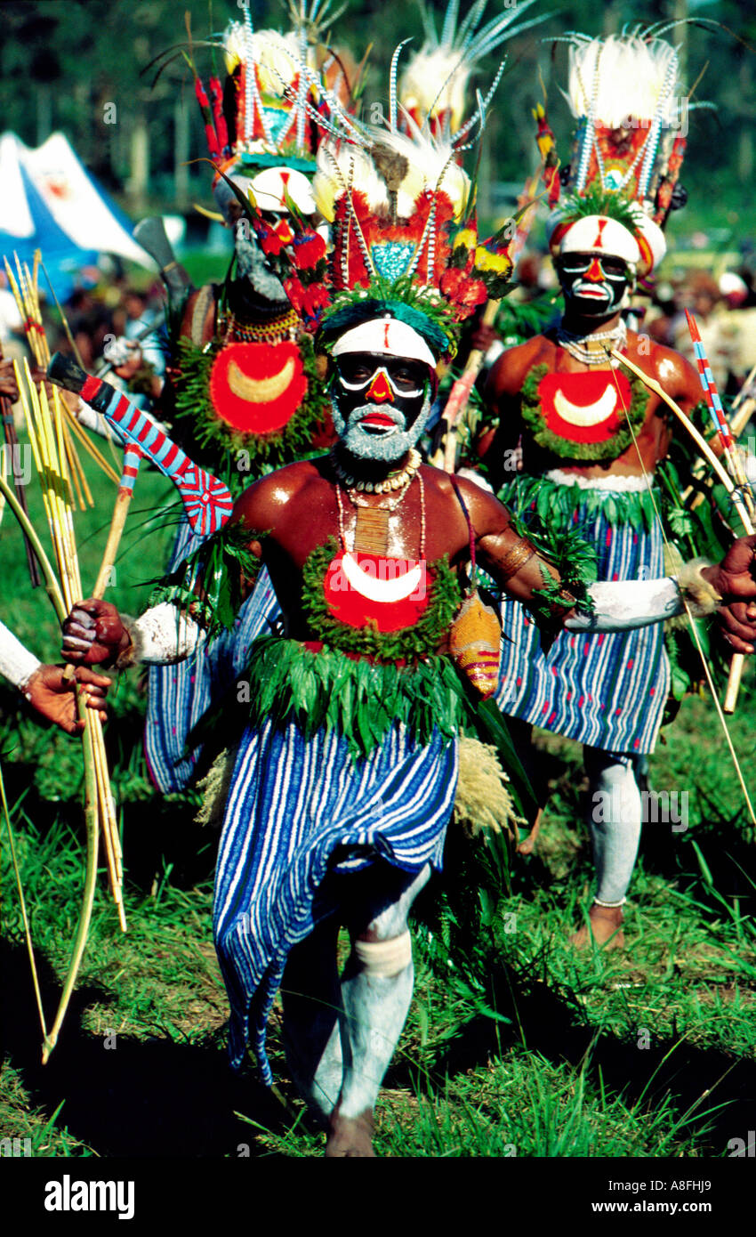 dekorierte Aborigines/Soldaten, Mt. Hagen, Papua-Neuguinea Stockfoto