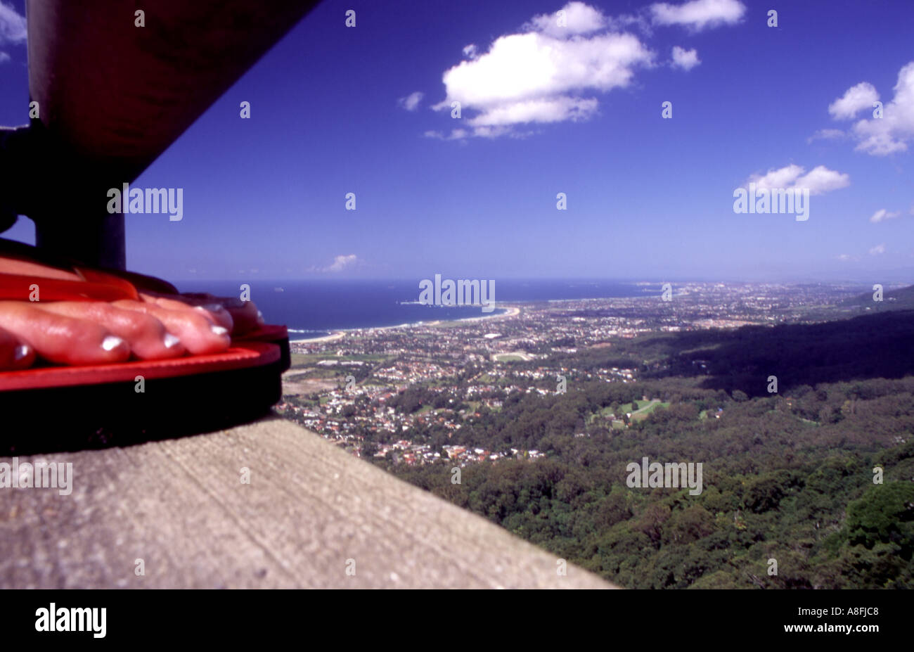 Zehen Blick von einer Aussichtsplattform mit Blick auf Küste Stadt der Woollongong New South Wales Australia Stockfoto