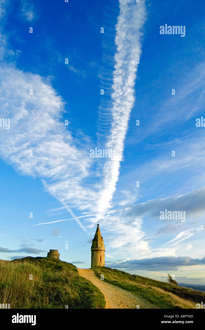 Hartshead Pike, Tameside, Manchester, England, Großbritannien. Erbaut 1863 zur Erinnerung an die Hochzeit des Prinzen von Wales mit Prinzessin Alexandra von Dänemark. Stockfoto