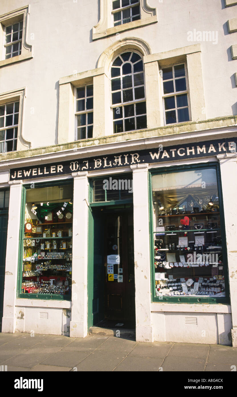 Juwelier und Uhrmacher shop J W Blair 1 Woodmarket auf Kelso Square Kelso Scottish Grenzen Scotland UK Stockfoto