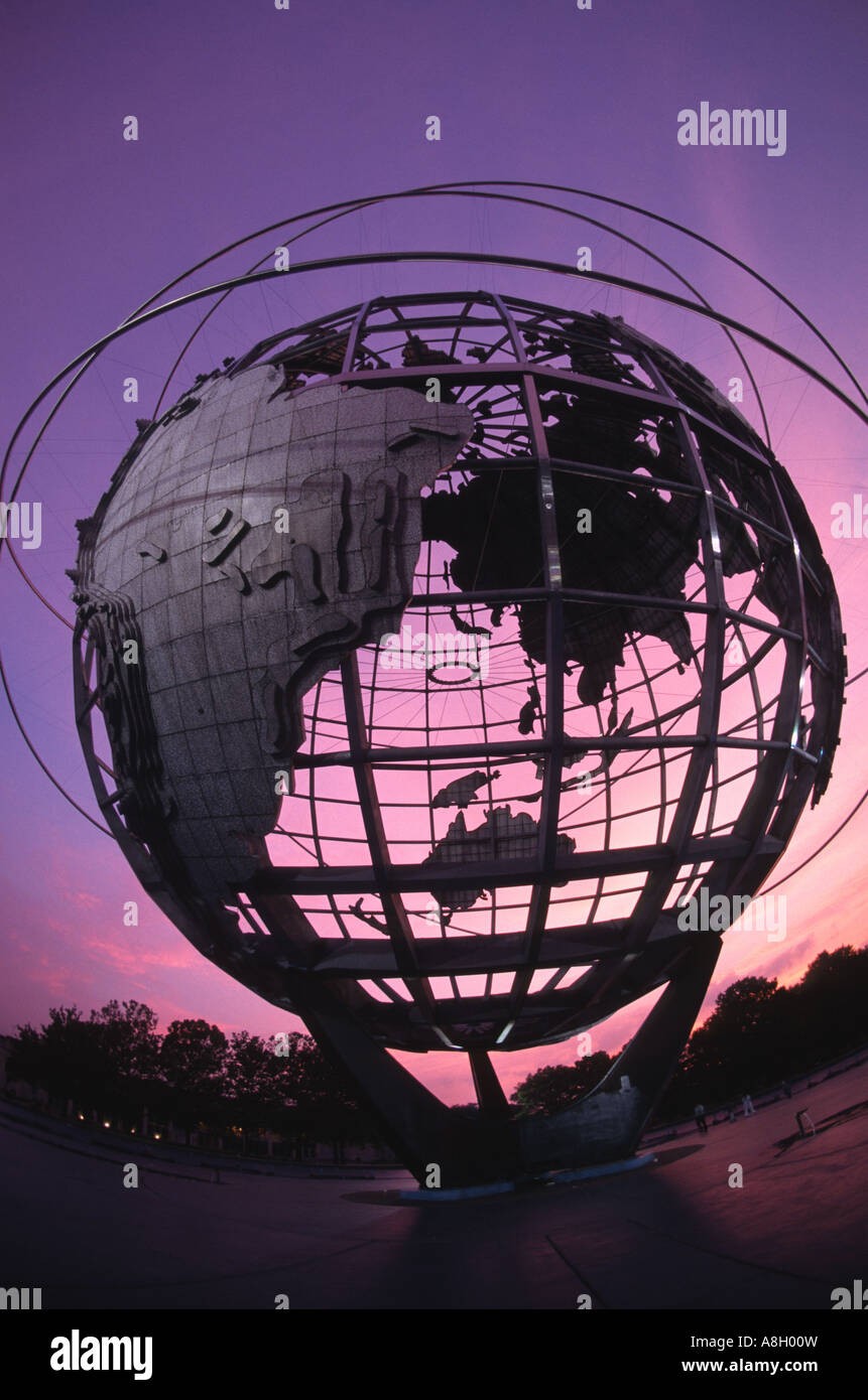 Unisphere Sonnenuntergang nach Sturm Queens NYC Stockfoto