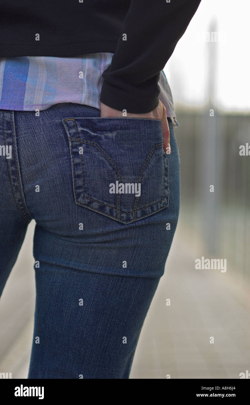 Nahaufnahme von Frau s Hand in der Tasche Stockfoto