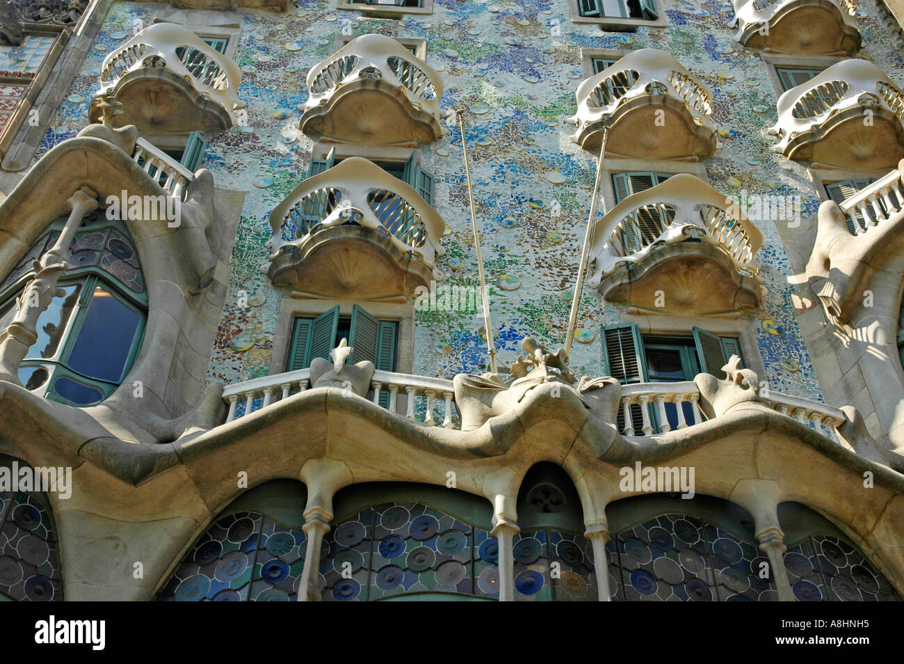 Fassade des Hauses, Casa Battlo, Architekt Antoni Gaudi, Passeig de Gracia, Barcelona, Katalonien, Spanien Stockfoto