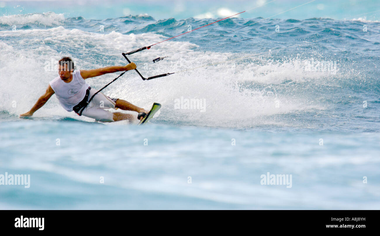 Mitte Alter Kite Männer am Meer Ozean aus Barbados Mide 40 45 Jahre Stockfoto