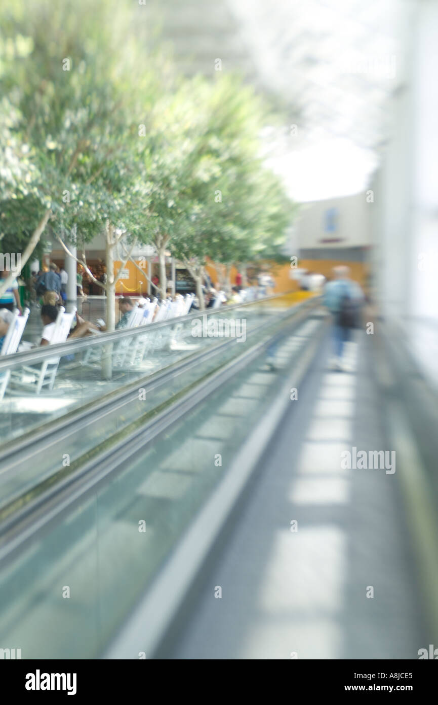 Fahrsteig Douglas International Airport Charlotte NC Stockfoto