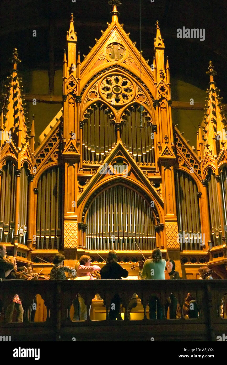 Barock Orchester probt Bachs Kantate in Orgel und Chor von Domkirken Kathedrale Bergen Norwegen Stockfoto