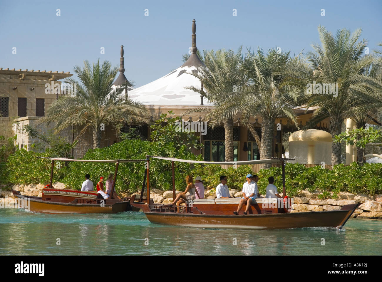 Mittlerer Osten VAE Vereinigte Arabische Emirate Dubai Mina a Salam tagsüber Stockfoto