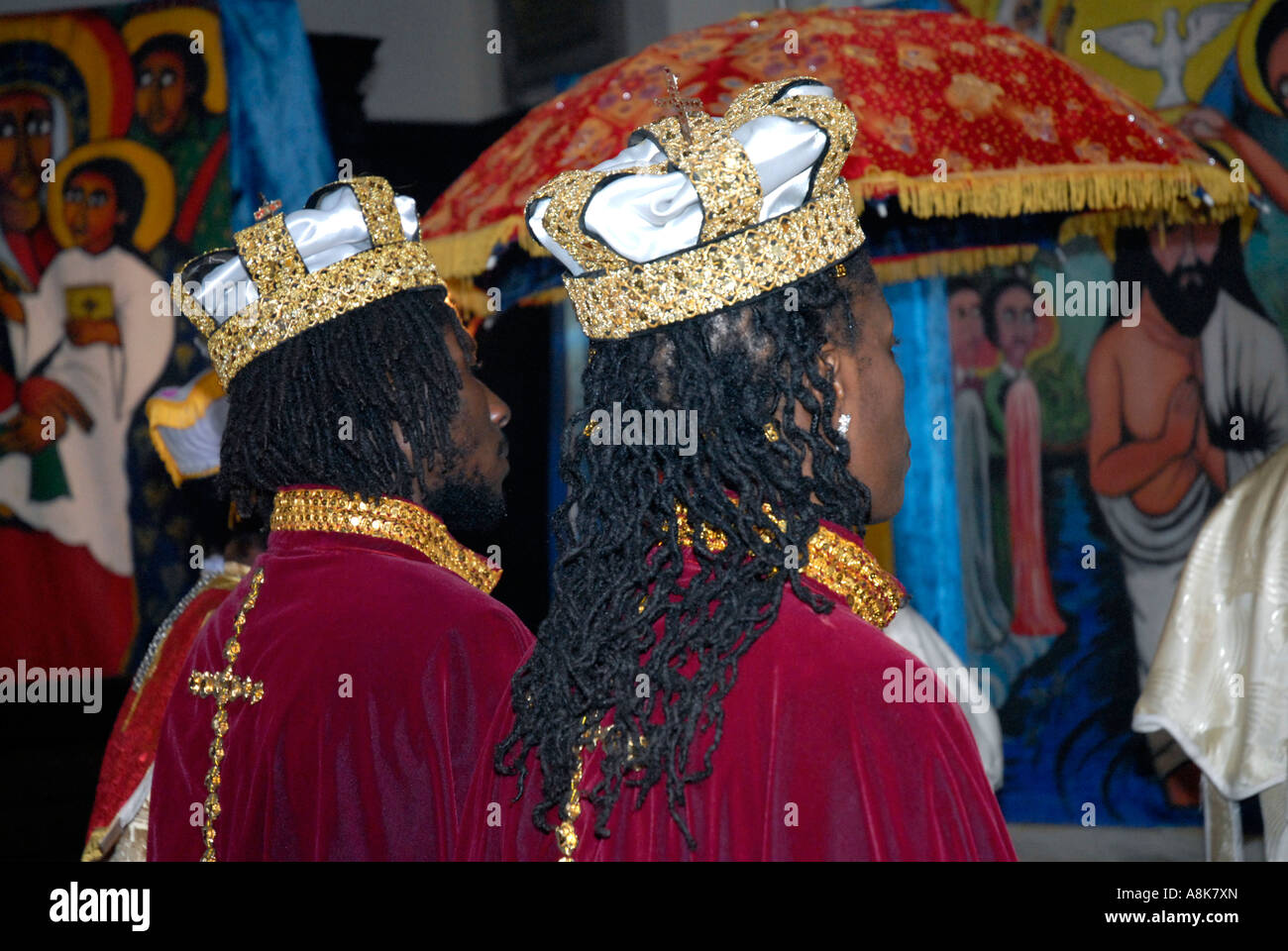 Sakrament der Ehe an die äthiopische orthodoxe Tewahedo Kirche im Zentrum von London. Stockfoto