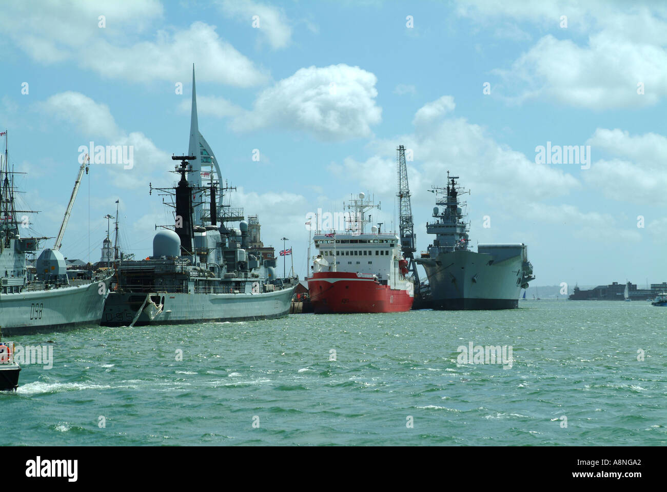 Portsmouth Harbour Marine Werft Stockfoto
