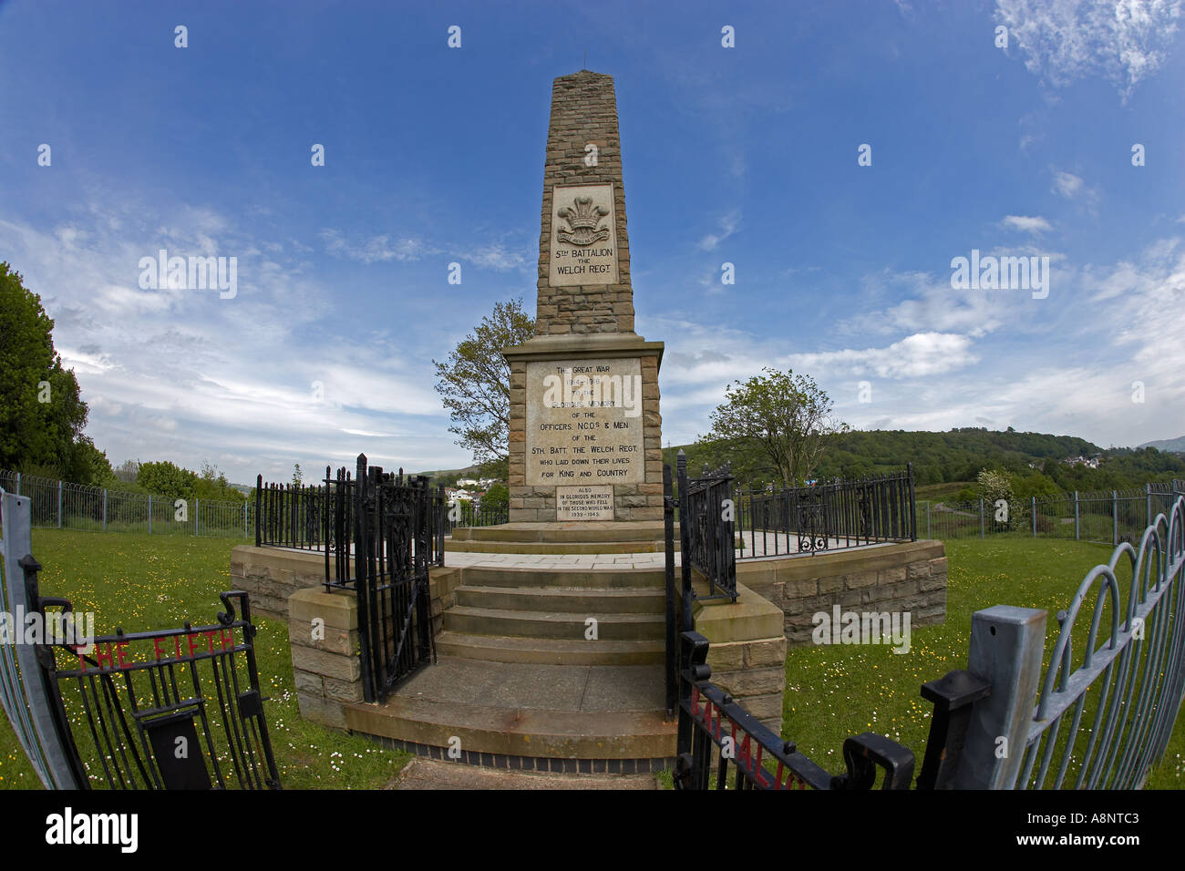 Kriegerdenkmal gewidmet der 5. Bataillon Welch Regiment, Pontypridd, South Wales, UK Stockfoto