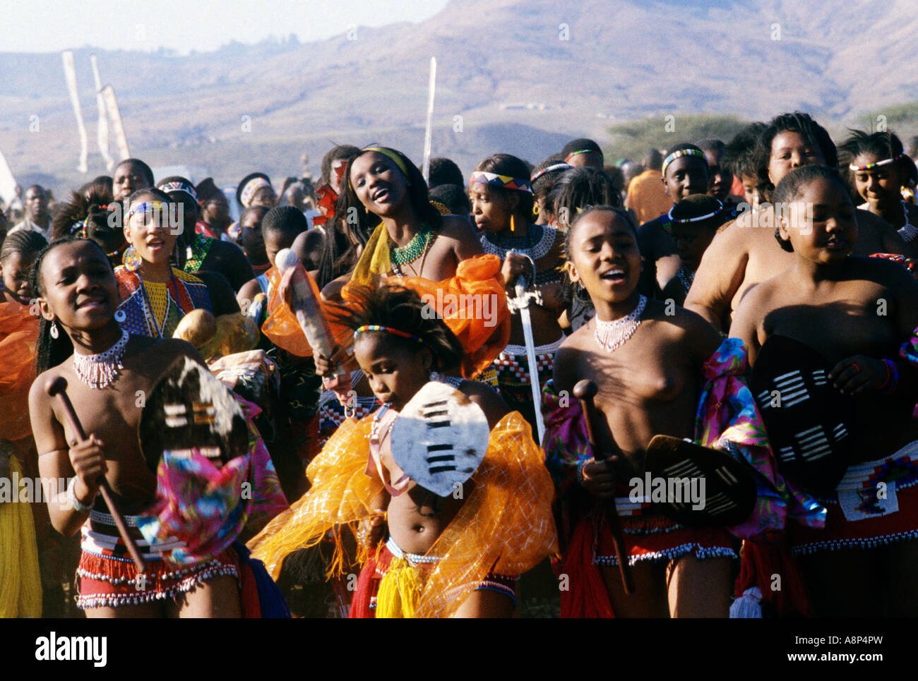 Zulu Reed Dance zeremonielle Teilnehmer, Natal, Südafrika Stockfoto