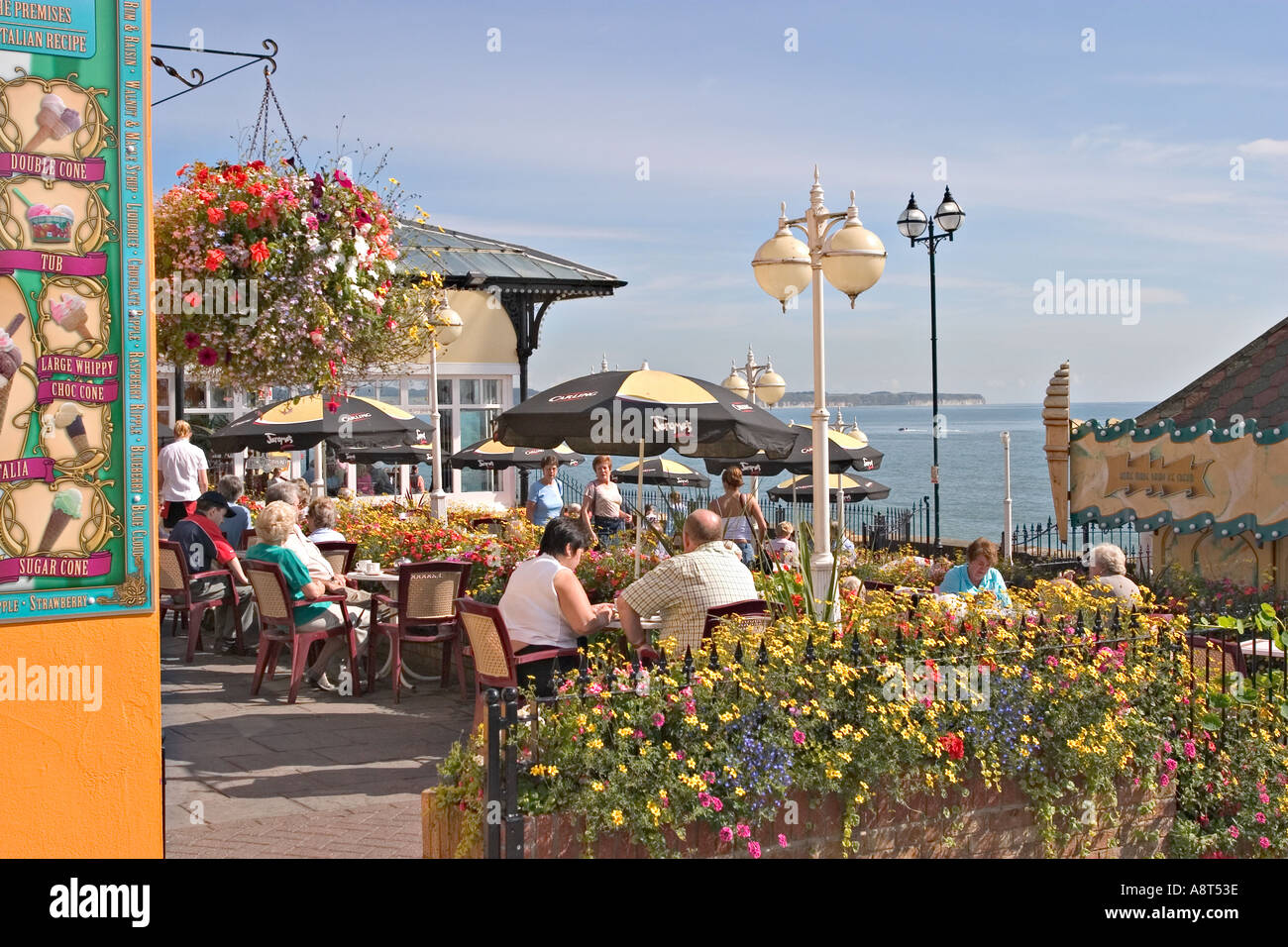 Bridlington East Yorkshire UK Open Air café Stockfoto