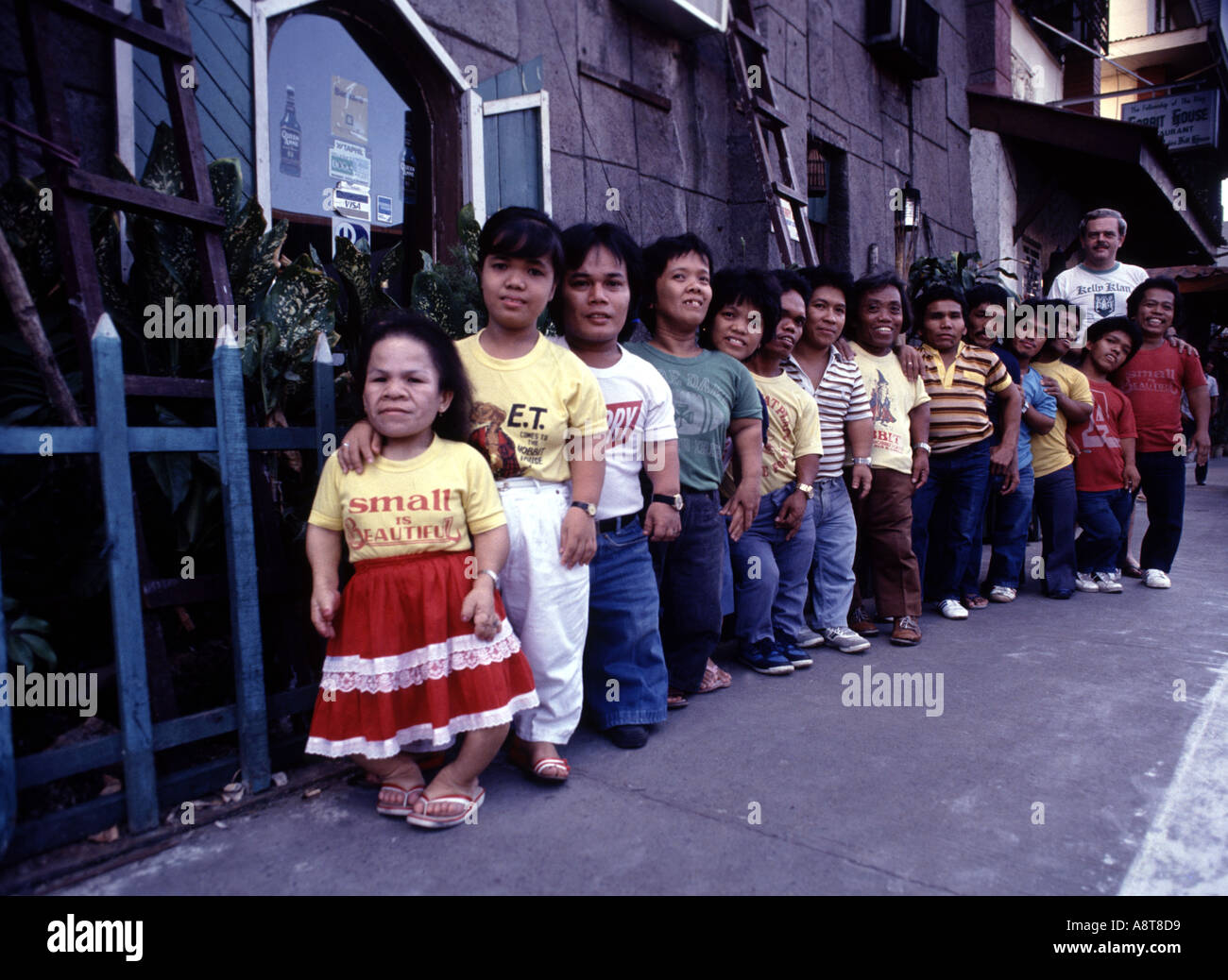 Zwerg-Gemeinschaft auf den Hobbit House Manila Philippinen Stockfoto