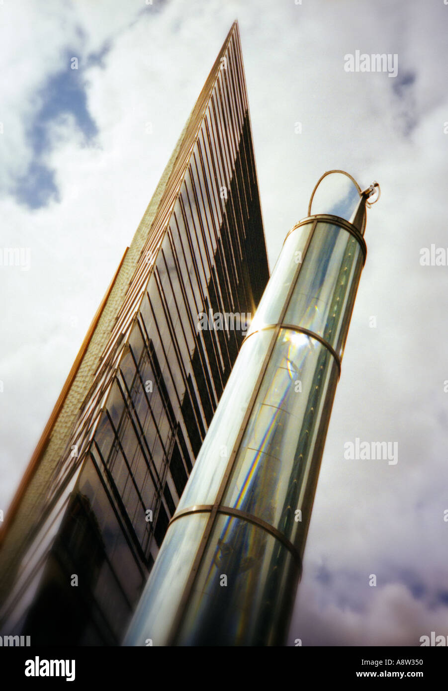 Berlin, Deutschland: Daimler Chrysler Gebäude Wolkenkratzer und Licht tower am Potsdamer Platz Stockfoto
