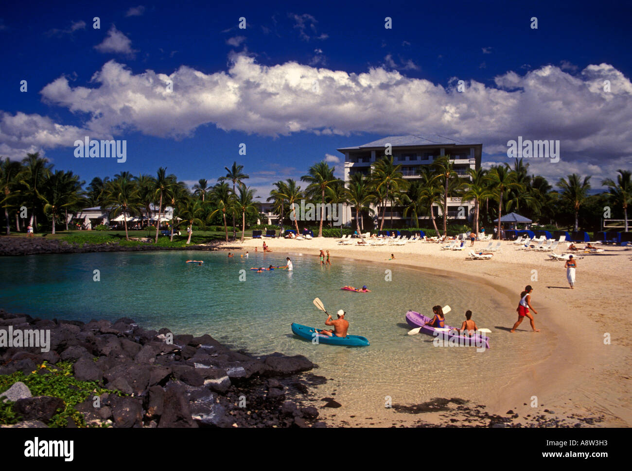 Menschen Touristen Badegäste Lagoon Beach Ritz Carlton Mauna Lani Resort Mauna Lani Kohala Küste Hawaiis Big Island Hawaii USA Stockfoto