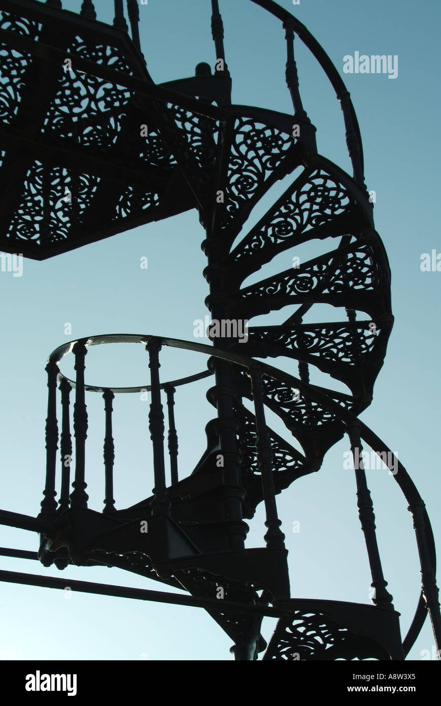 Wendeltreppe auf der Strandpromenade Aussichtsturm jetzt den Zugang zum ersten Stock studio Stockfoto