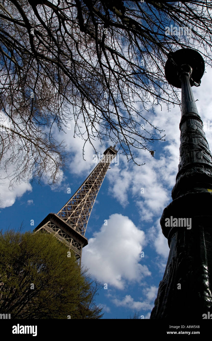 Eiffel Tower Paris Frankreich Frühling Stockfoto