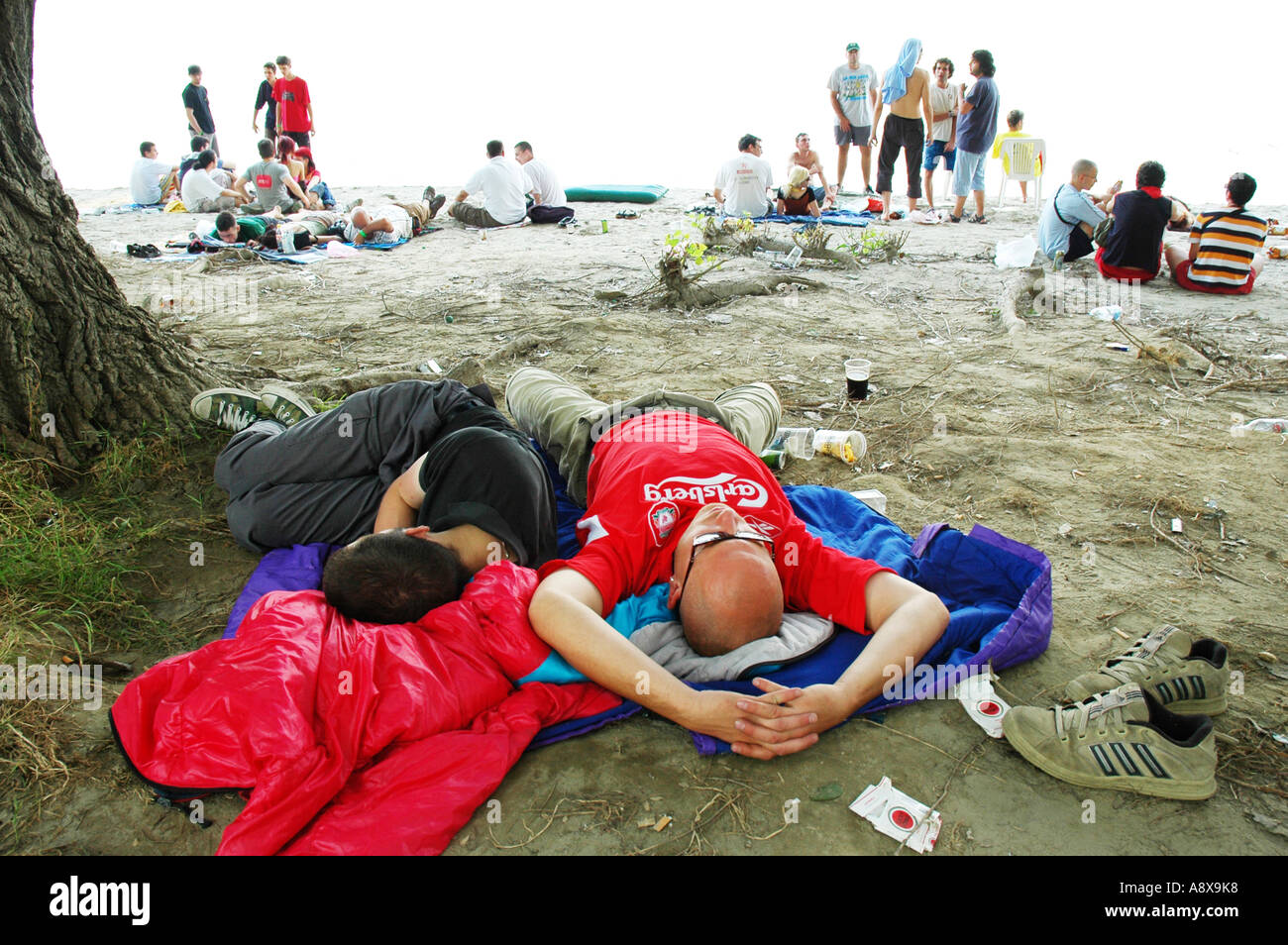 am Nachmittag Chill-out am Donauufer beim Exit Festival, Novi Sad, Serbien und Montenegro Stockfoto