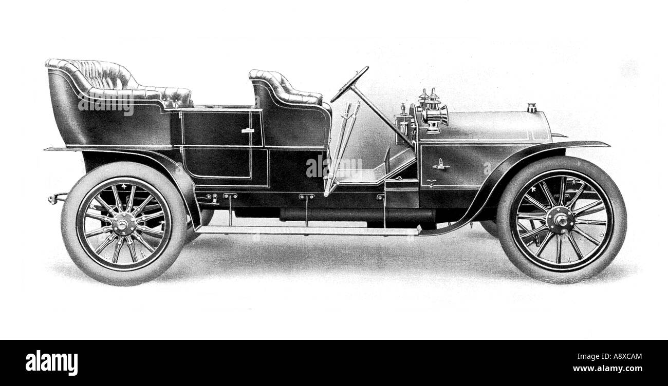 DARRACQ AUTO 28 HORSE POWER BENZIN-MOTOR Stockfoto