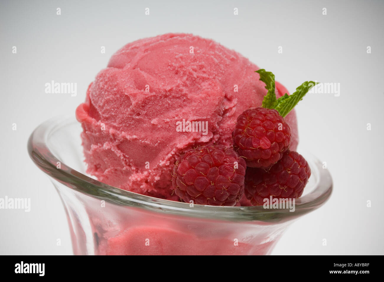 Himbeer-sorbet Stockfoto