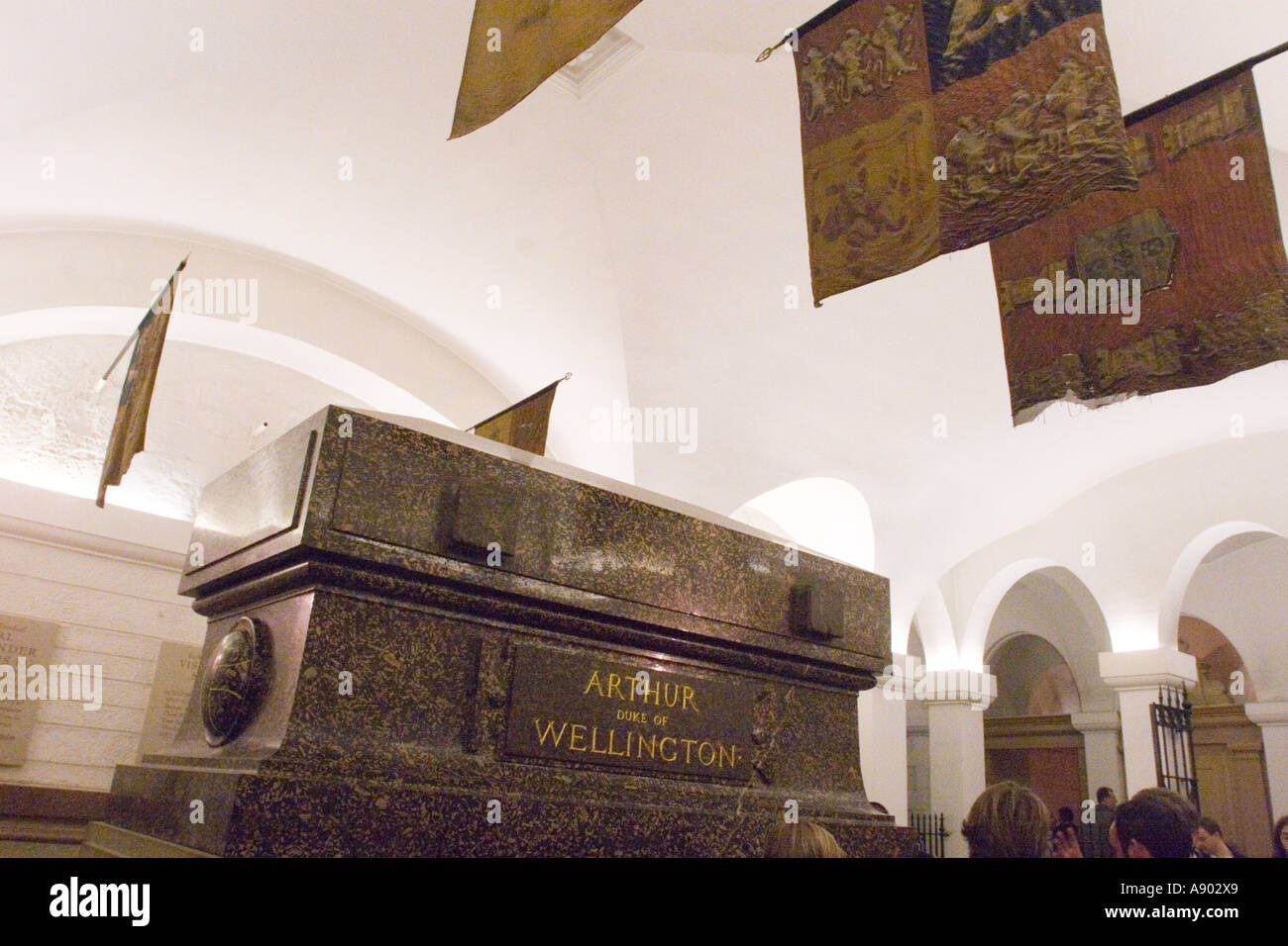 Das Grab Von Arthur Herzog Von Wellington In Der Krypta Von St Pauls Cathedral London Gb Uk