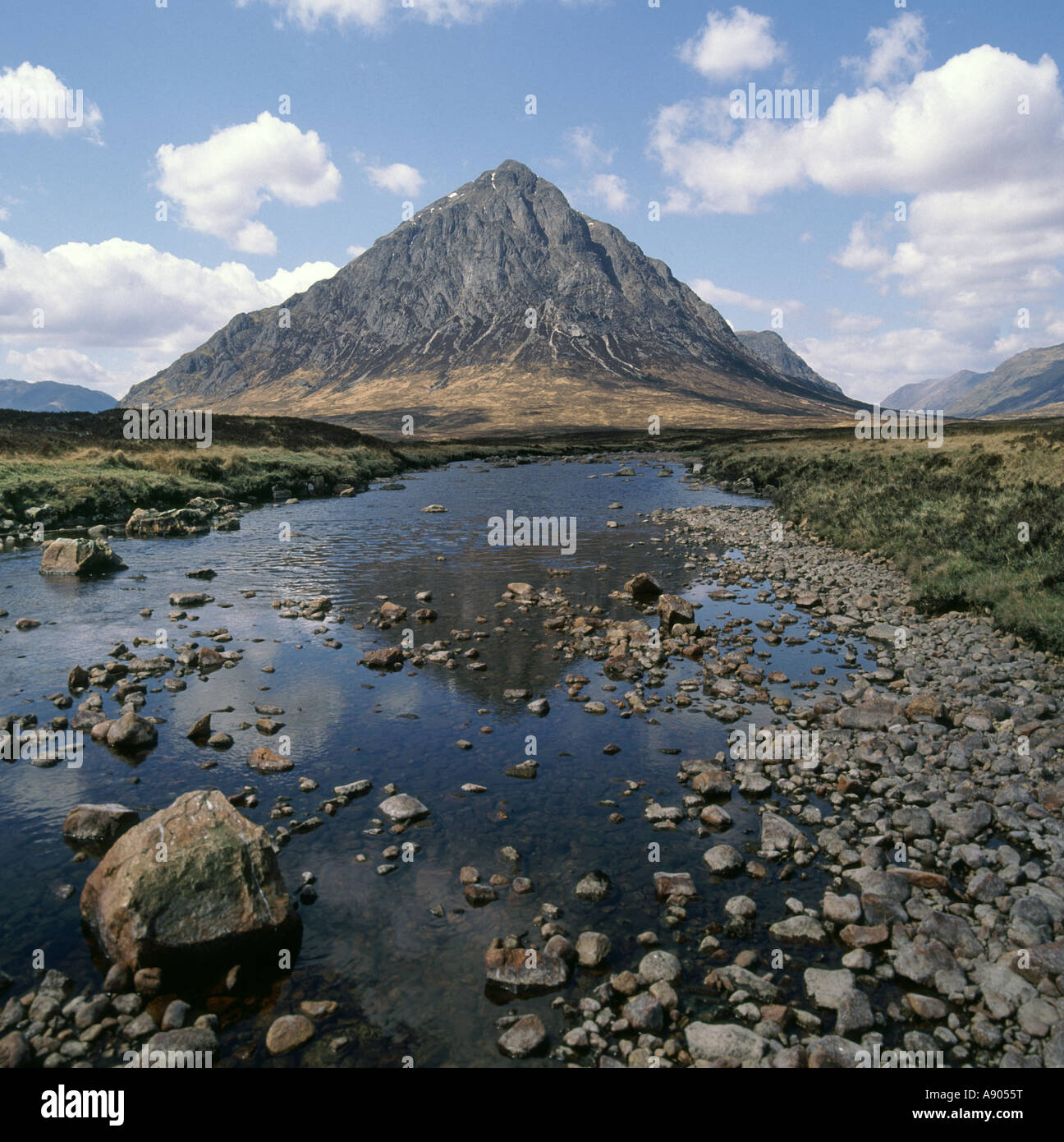 Buachaille Etive Mòr pyramidenförmige Berg an der Spitze der Glen Etive Stockfoto