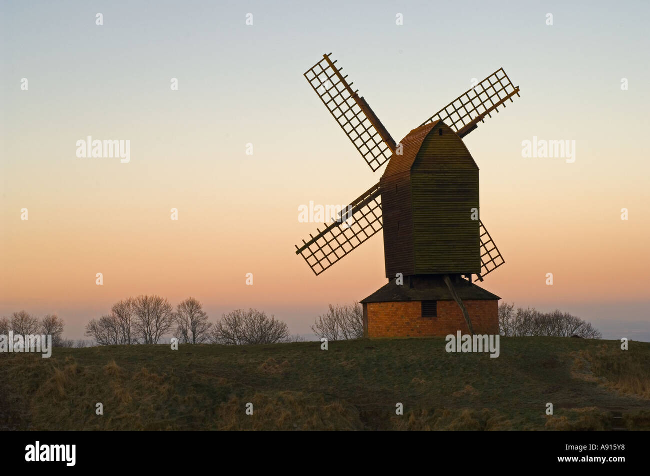 Brill Windmühle im Morgengrauen Oxfordshire UK Stockfoto