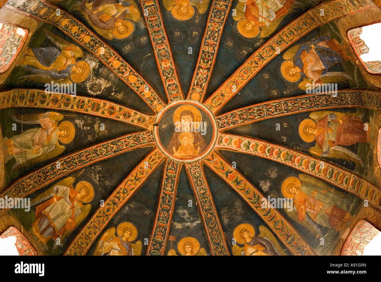 Fresko von Maria und Jesuskind. In Kuppel Abschnitt gibt es zwölf Engel, Chora Moastery Istanbul. Stockfoto