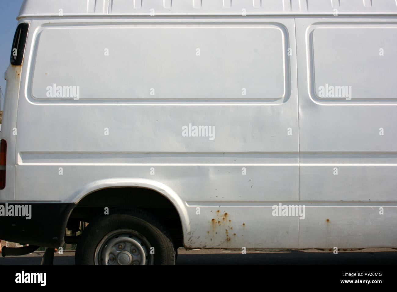 grobe alte van Fahrzeug Ford Transit verprügelt Stockfoto