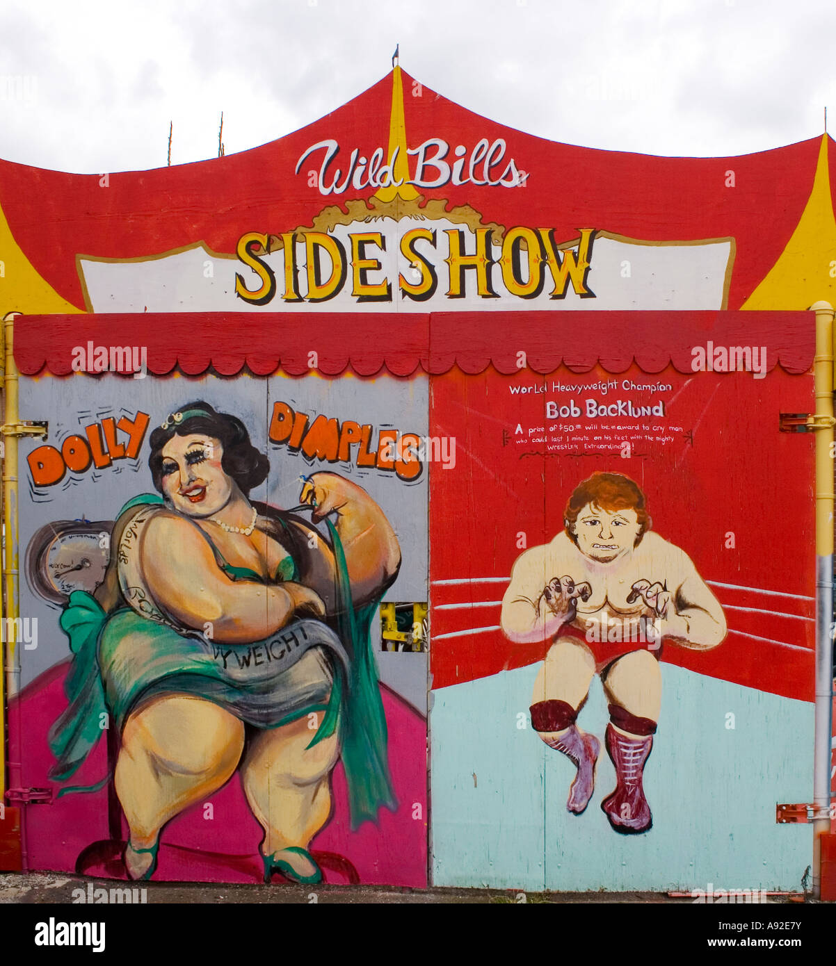 In der Nähe zeigen Details der Gemälde, Zirkus Seite Freaks Dolly Grübchen und beim wilden Rechnungen speichern in Middletown, Connecticut Stockfoto