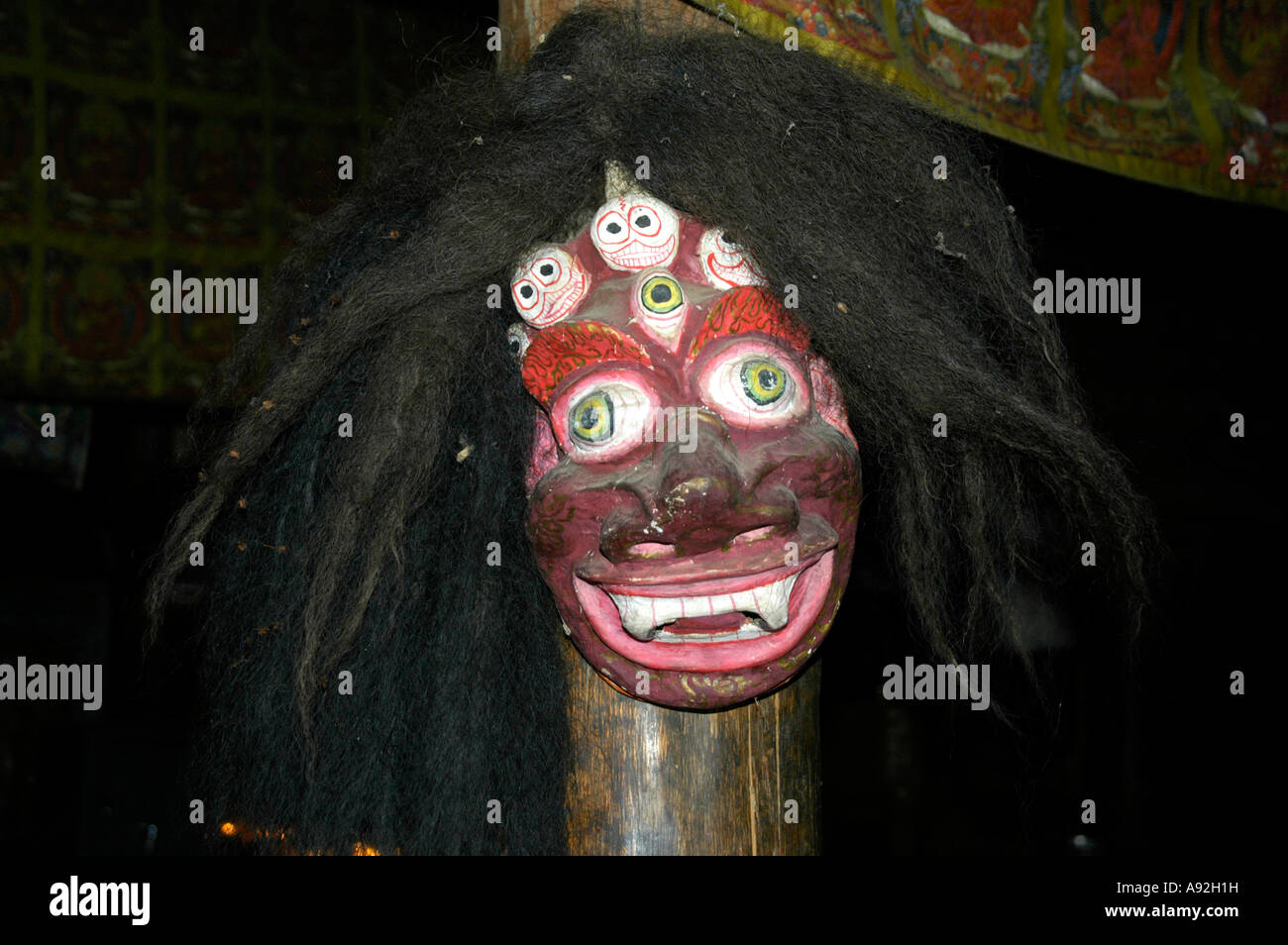 Schrecklich freundlicher Maske im Kloster Thare Gompa Khangsar Annapurna Region Nepal Stockfoto