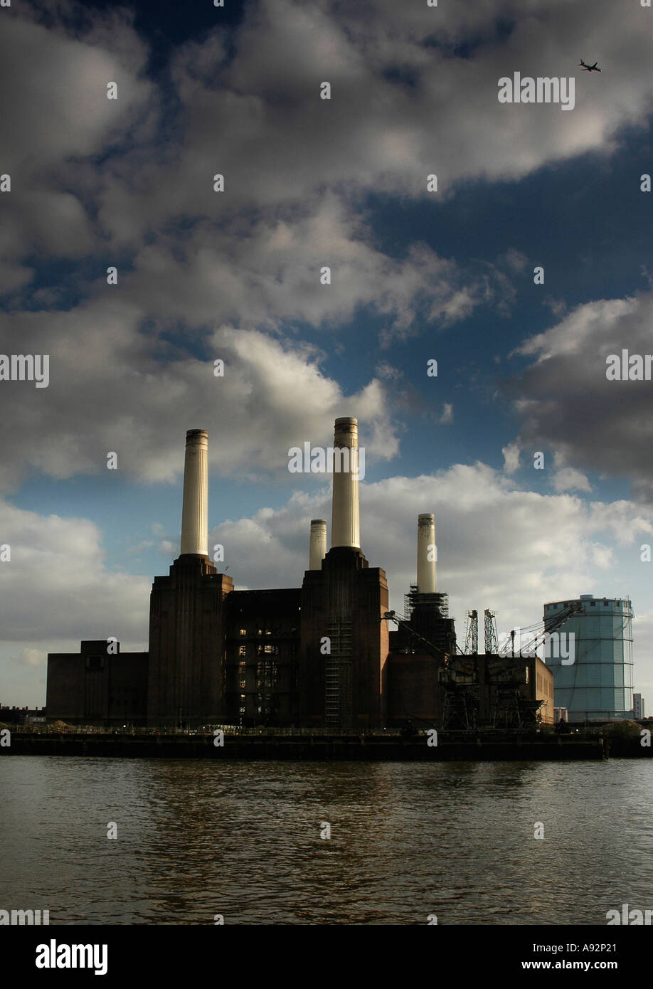 Verfallenes Battersea Power Station Stockfoto