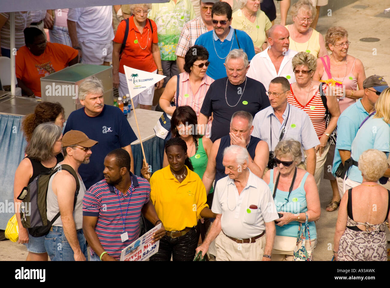 Grand Cayman George Town Menge von Touristen überfüllt Stockfoto