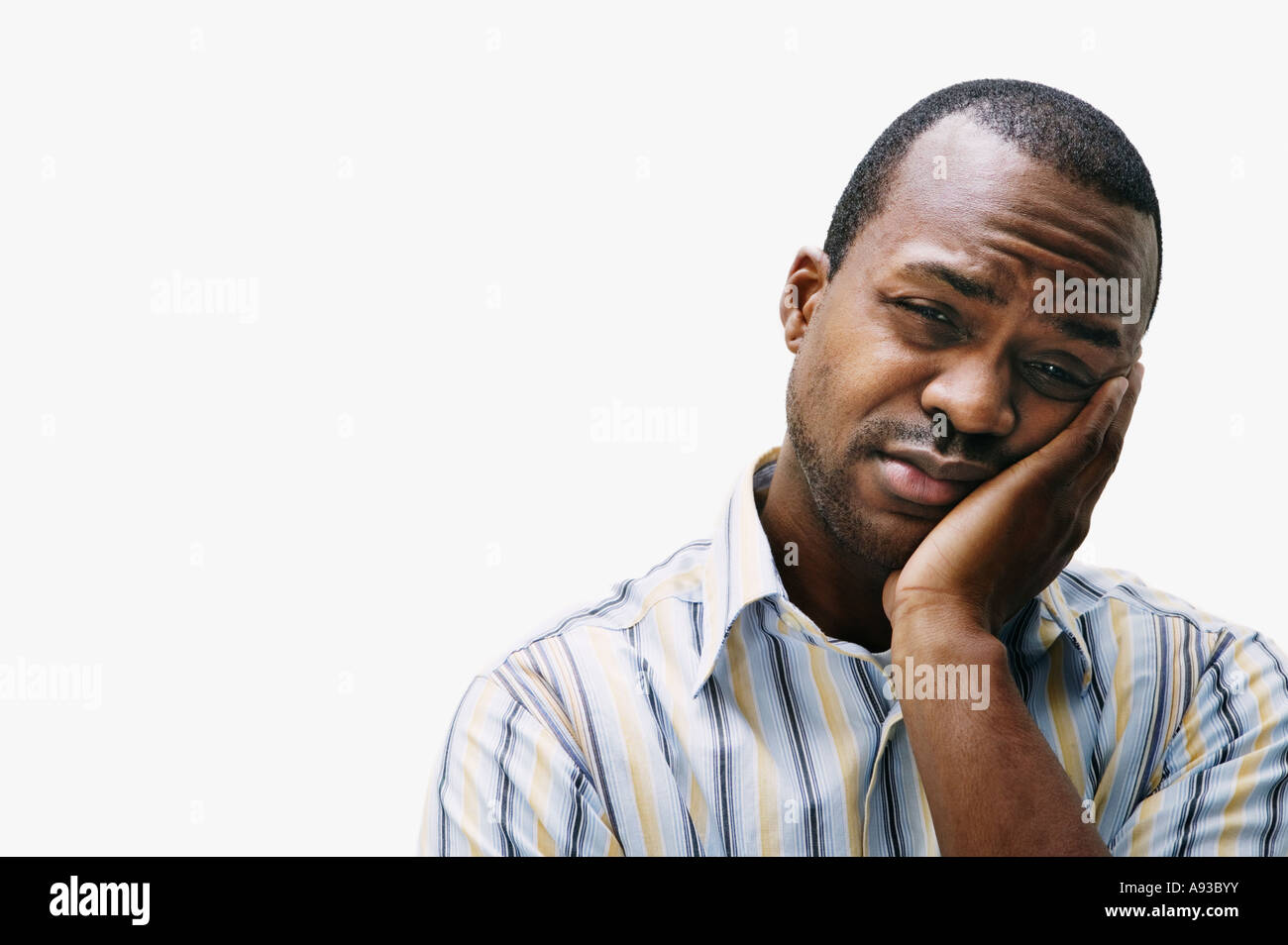 Afrikanischer Mann schiefen Gesicht auf Seite Stockfoto