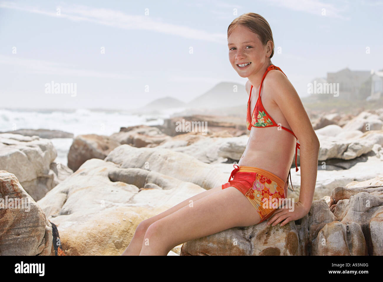 Bikini mädchen 12 -Fotos und -Bildmaterial in hoher Auflösung – Alamy