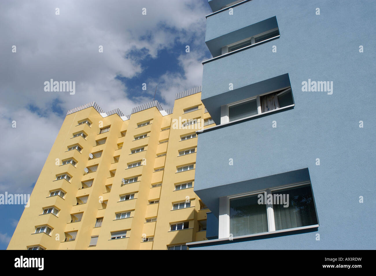 Wohngebäude in der Großfeldsiedlung in Wien Stockfoto