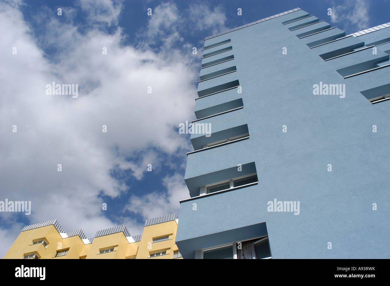 Wohngebäude in der Großfeldsiedlung in Wien Stockfoto