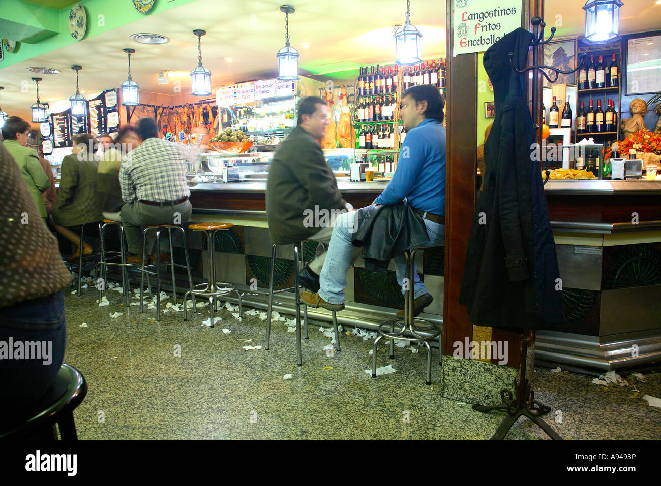 Reisen Sie Photograpy vom Dorf Cuenca Bar Café in der Provinz Castilla La Mancha in Spanien Stockfoto