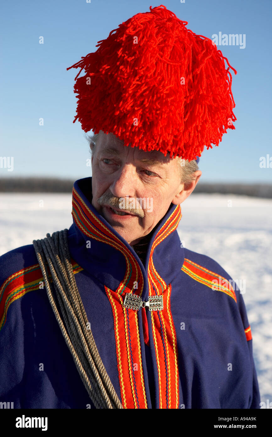 Porträt von Sami, traditionelle Trachten, Schneehotel, Lappland, Schweden Stockfoto