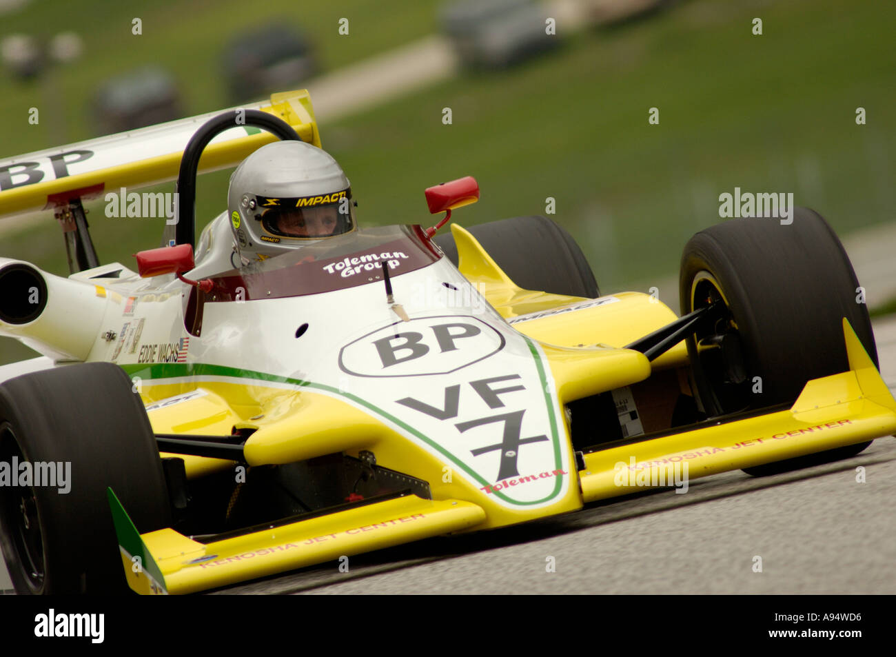 Eddie Wachs Rennen seinem 1979 Toleman TG280 Formel 2-Wagen bei der Vintage GT Challenge in Road America 2005 Stockfoto