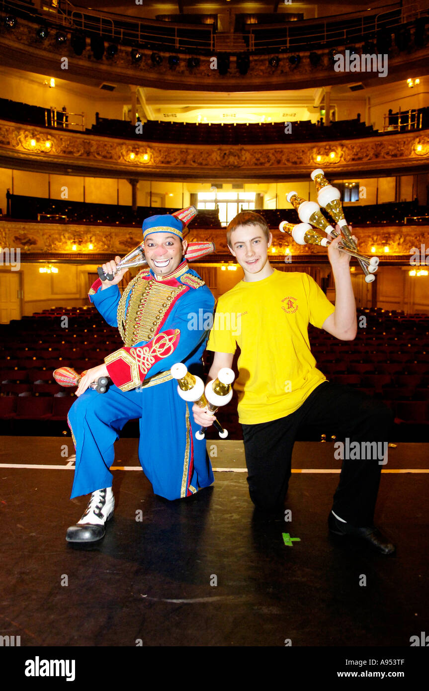 Mookey, der Blackpool Tower Circus Clown bei den Proben im Grand Theatre, Blackpool Stockfoto