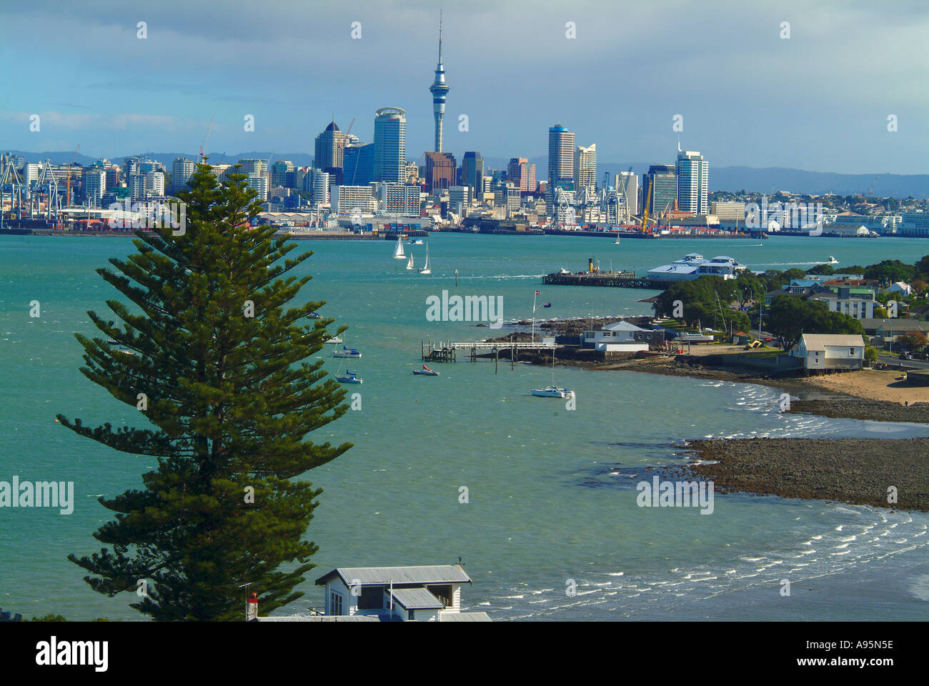 Auckland City 2005 Blick über Waitemata Harbour von Devonport s North Shore Stockfoto