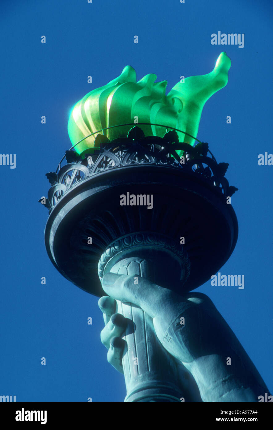Freiheitsstatue Liberty Fackel im Hafen von New York Stockfoto