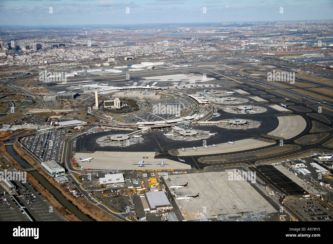 Luftaufnahme des Newark Liberty International Airport, befindet sich in