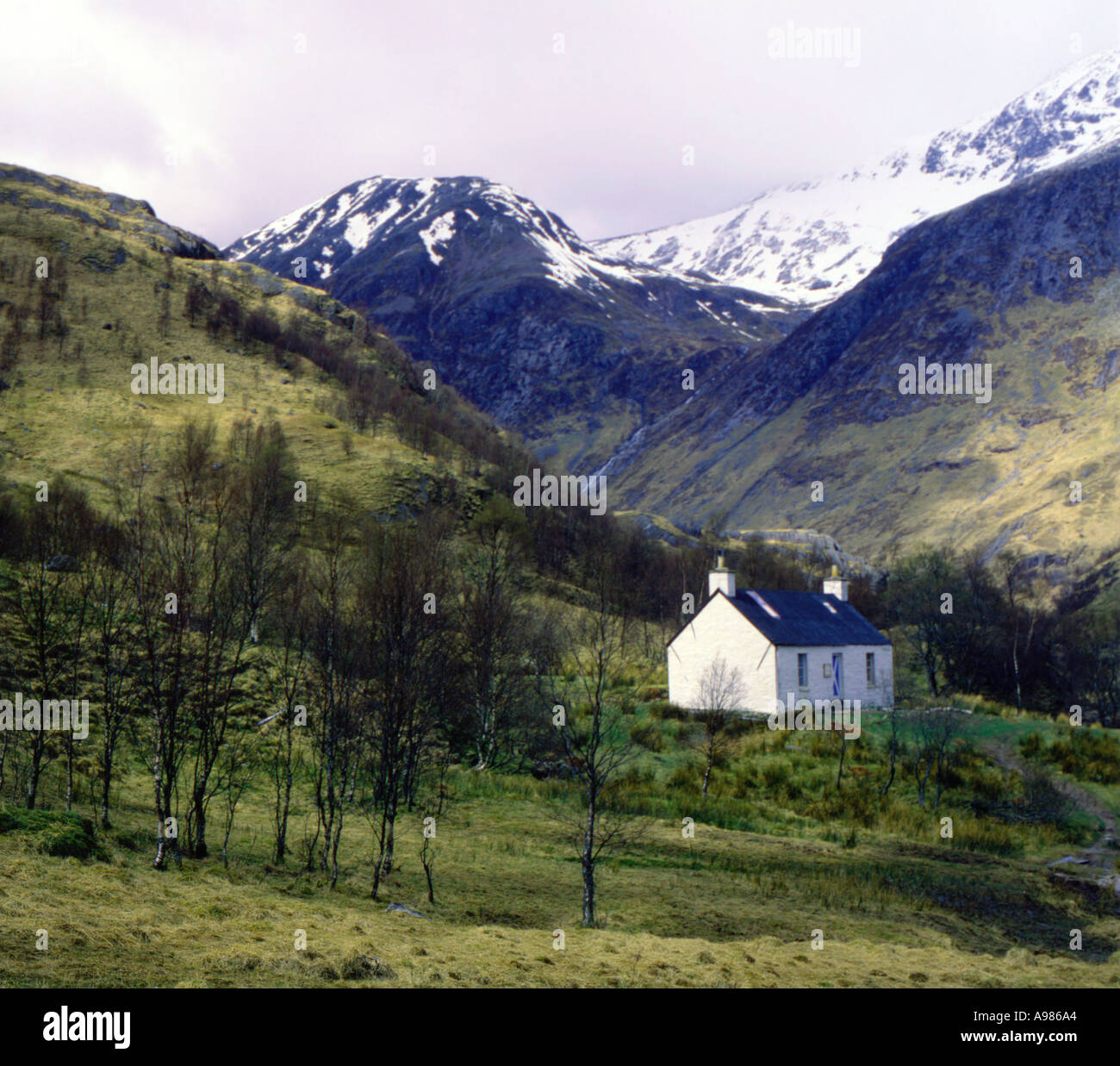 Darlehen Haus auf schottischen Hügel Stockfoto