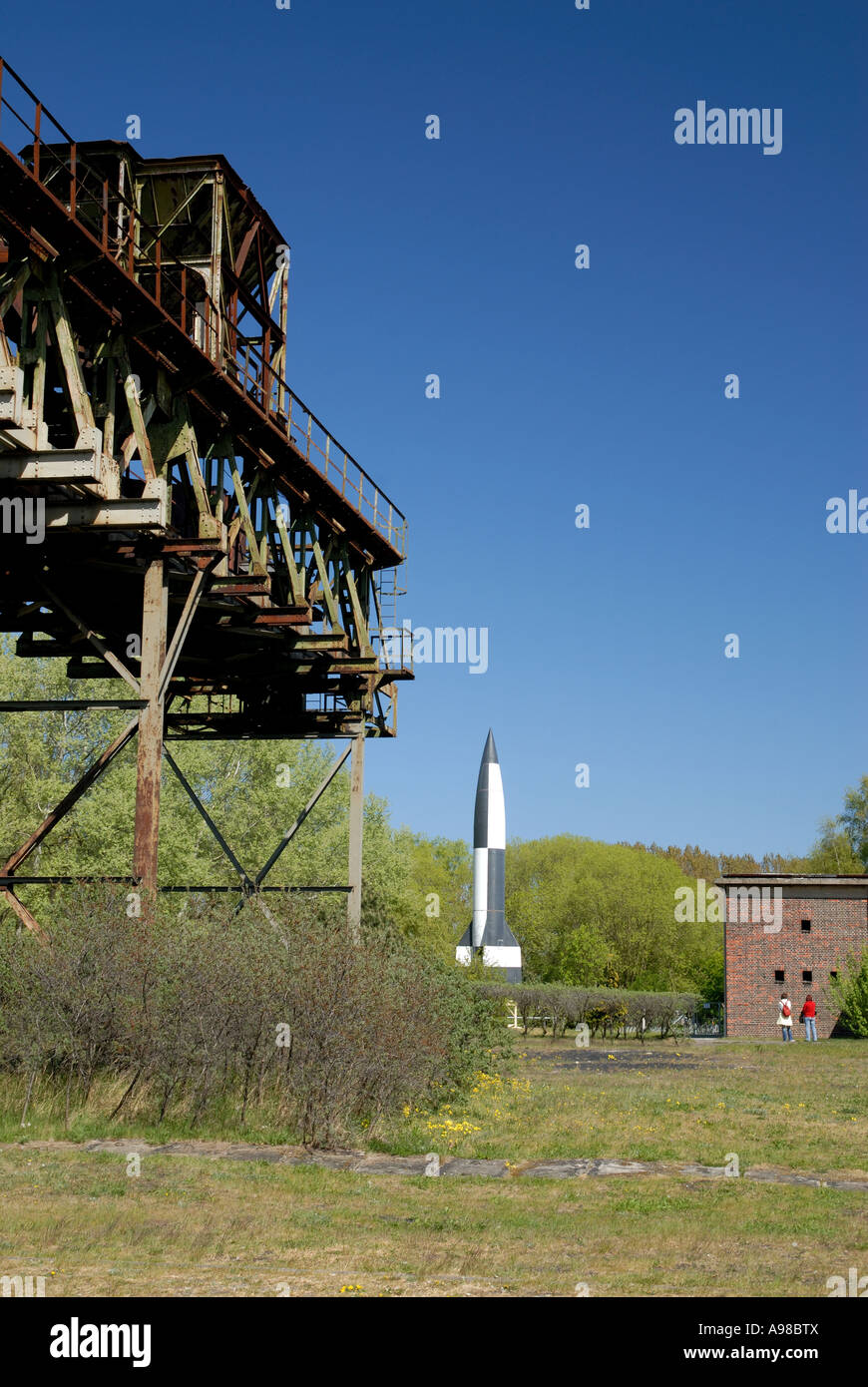 V2-Rakete auf dem Display an Peenemünde Nazi Waffen Forschungsstandort, Deutschland Stockfoto