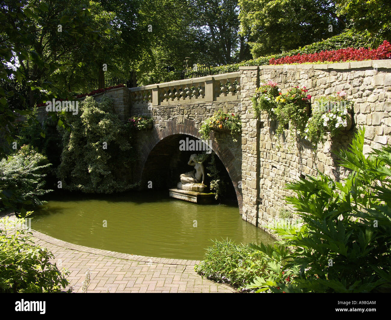 Der Wassergarten in Dingle Gärten, Shrewsbury, Shropshire, England, UK, Großbritannien Stockfoto