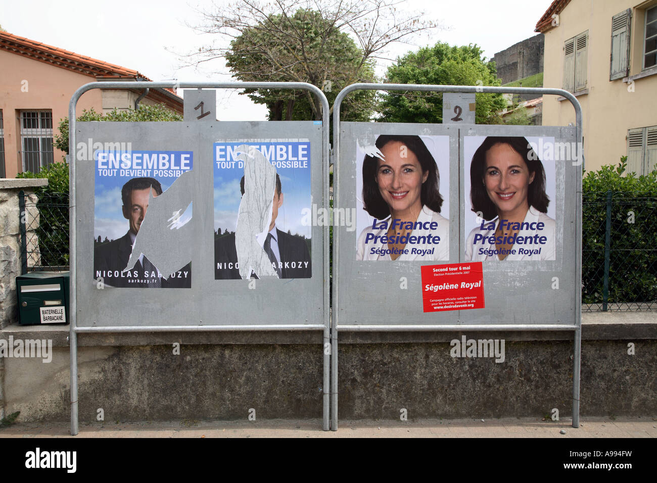 Nicolas Sarkozy und Ségolène Royal für Präsidentschaftswahlen Plakate 2007 Stockfoto