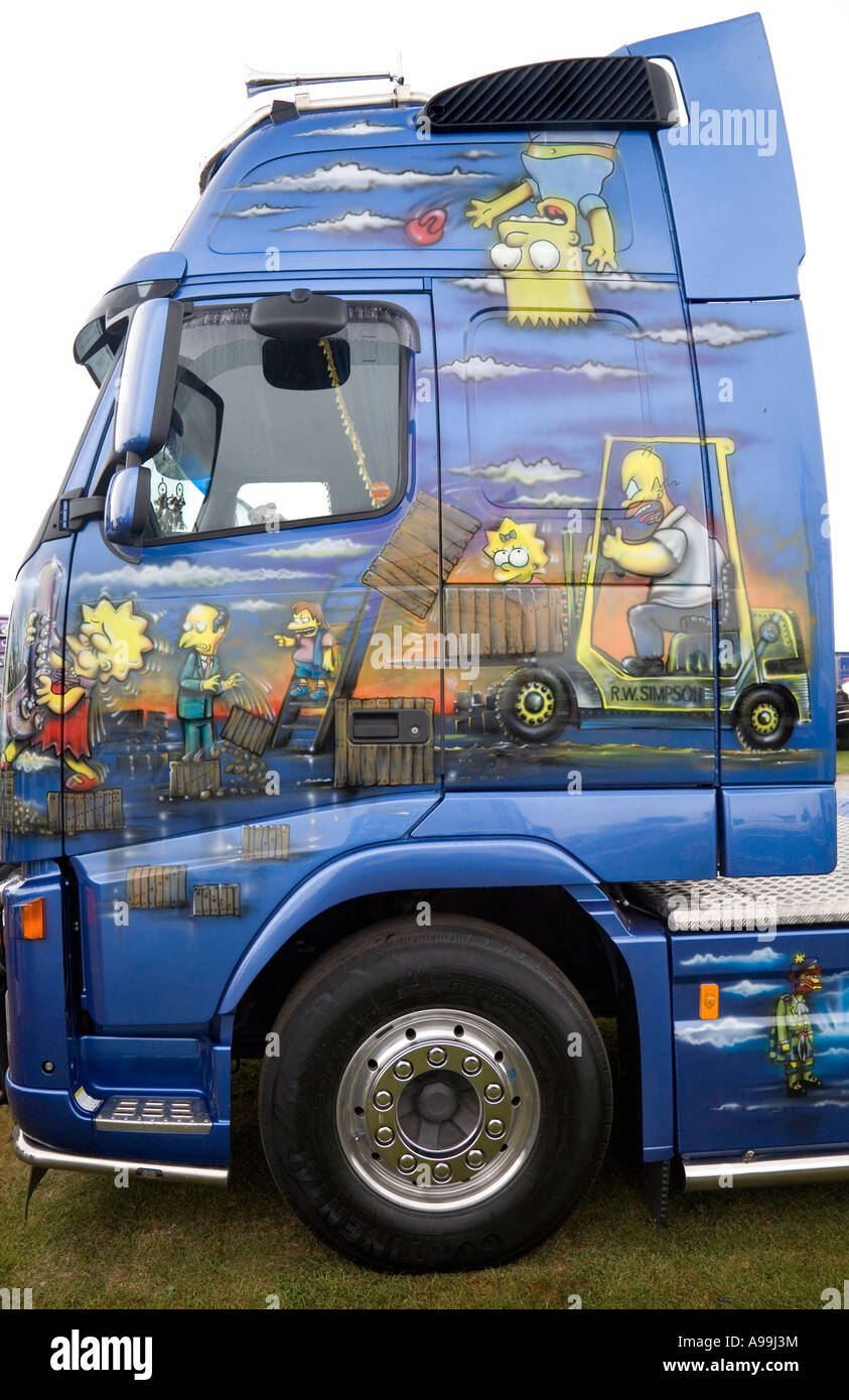 R.W Simpson Volvo FH Serie Zugmaschine mit The Simpsons Luft gebürstet